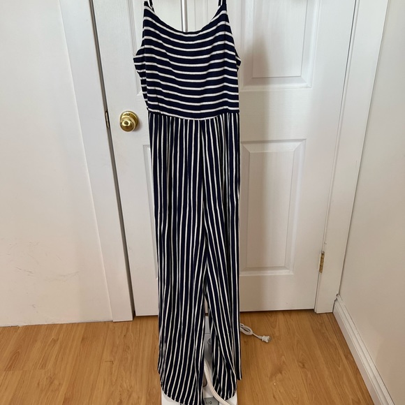 Super Soft and Comfy Jumpsuit - Picture 2 of 3